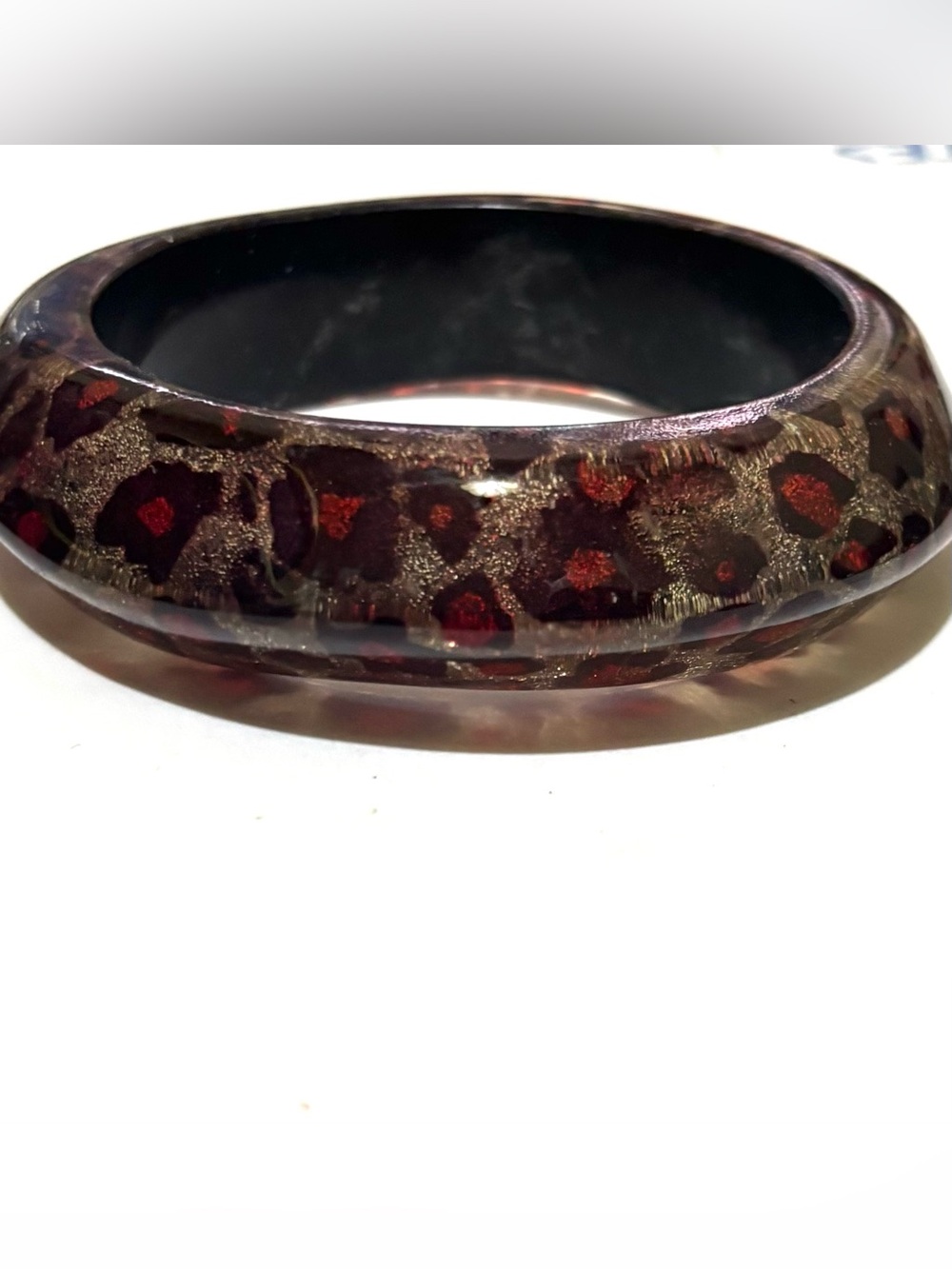 Vintage Leopard-Print Resin Bangle Bracelet in Brown, Red and Gold